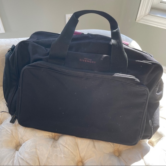 Givenchy duffel bag - Picture 2 of 7